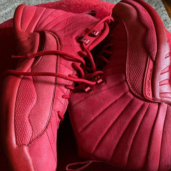 Jordan 12 Retro Red size 10.5